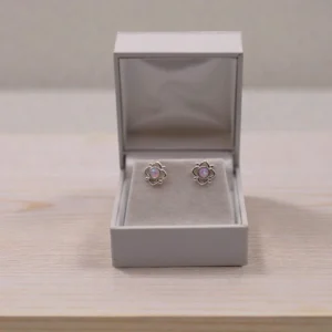 Blomster opal ørestikker