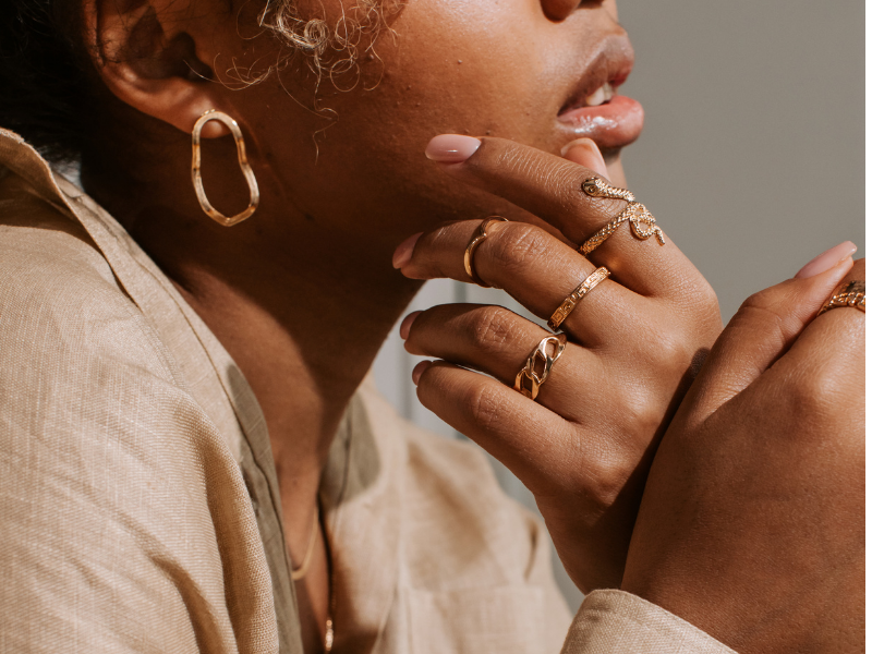 Smukke smykker fra Safi Z – halskæder, armbånd og øreringe