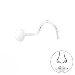 næsepiercing med rund skive i sølv