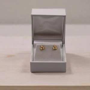 Søde opal ørestikker (Forgyldt)